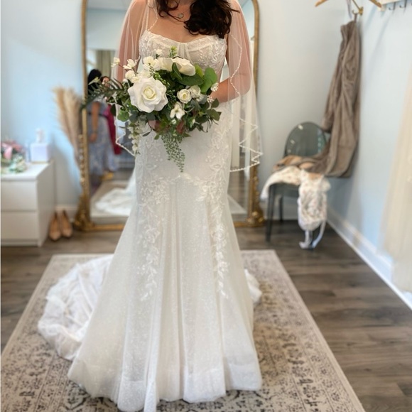 Essense of Australia Sparkly Fit-and-Flare Wedding Dress in Ivory (D3486) (NWT) - Picture 8 of 15